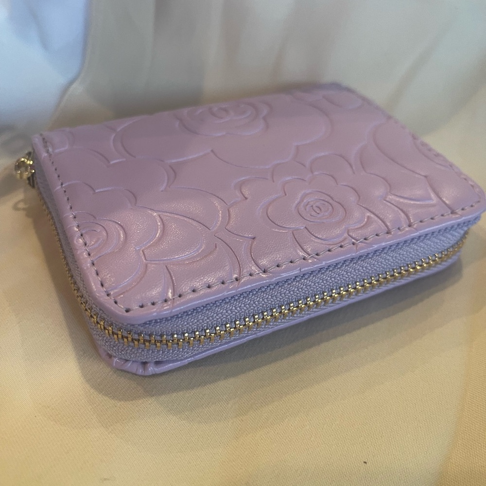 Lavender Floral Embossed Wallet - Picture 3 of 6